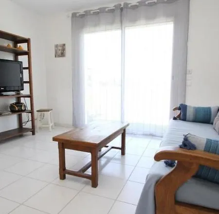 Les Des Noyerettes * Besayes