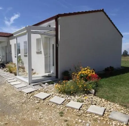 Holiday home Les Des Noyerettes Besayes