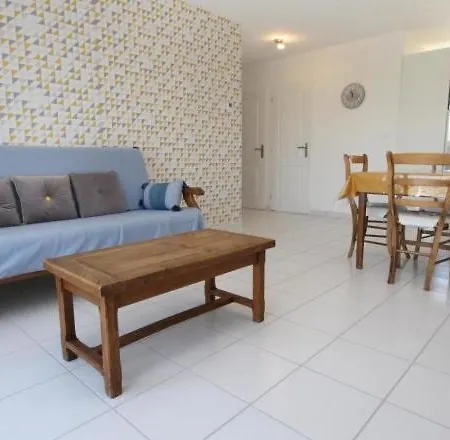 Holiday home Les Des Noyerettes Besayes
